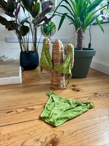 Maillot de bain 2 pièces taille 38