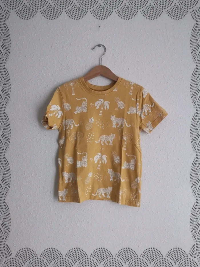 T shirt Primark 4/5 ans - photo numéro 2
