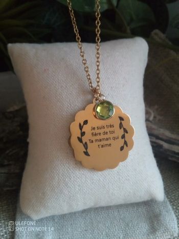 Collier médaillon à message à offrir à sa fille