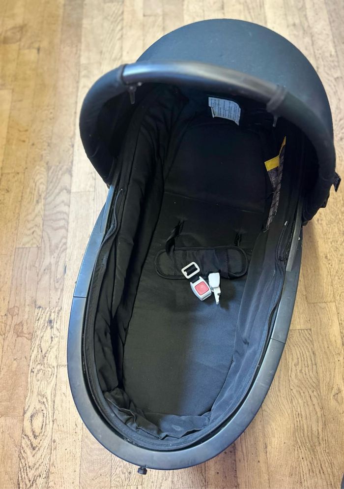 Nacelle noir bébé 9 expert