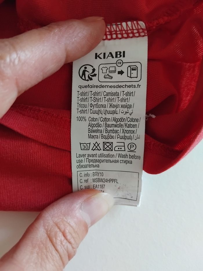 Très joli tee shirt manches longues rouge fille 3 ans - photo numéro 8