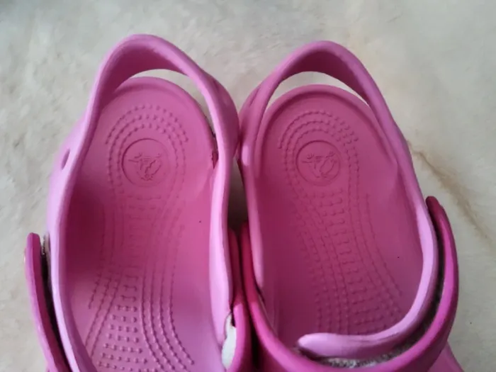 Chaussures sandales Crocs C13 soit pointure 30/31 - photo numéro 4