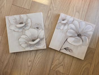 2 cadres de 30 × 30 cm