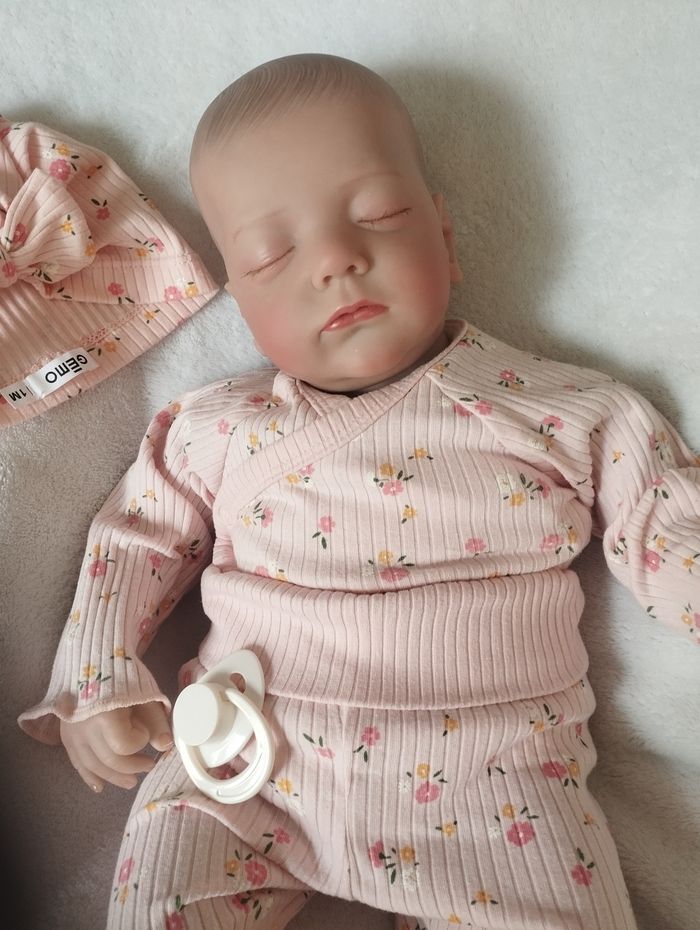Bébé reborn - photo numéro 2