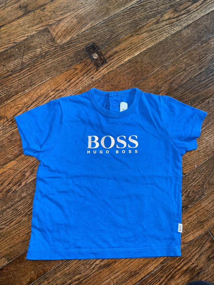 T-shirt Hugo boss 6 mois