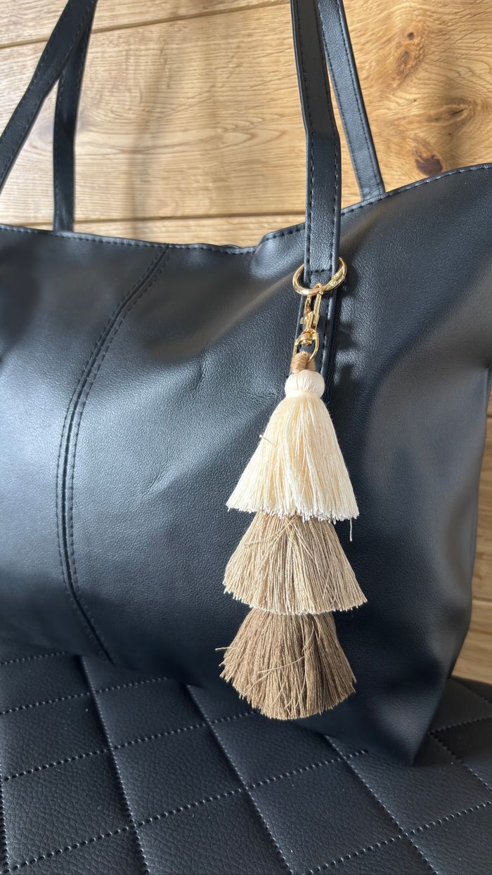 Sac noir au look épuré grand format élégant pratique et tendance neuf - photo numéro 2
