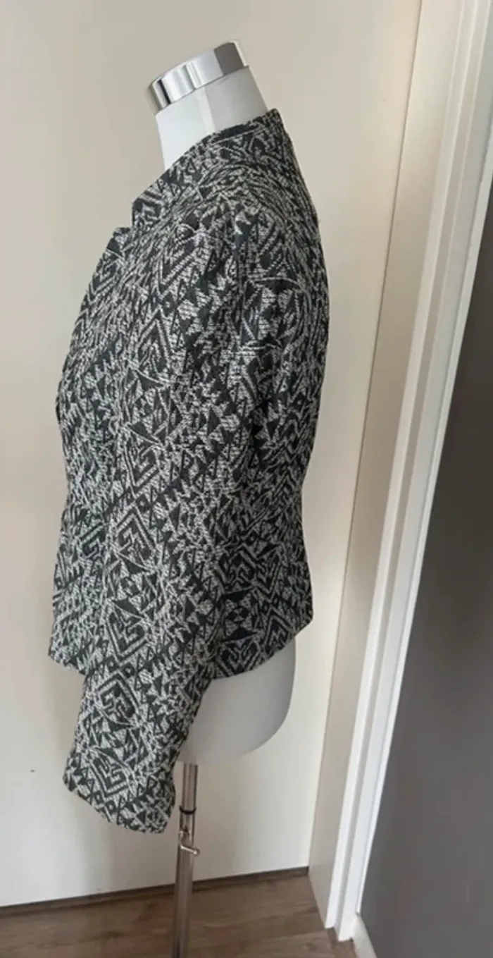 H&M, veste légère contre blazer gris imprimé femme, taille 42 - photo numéro 4