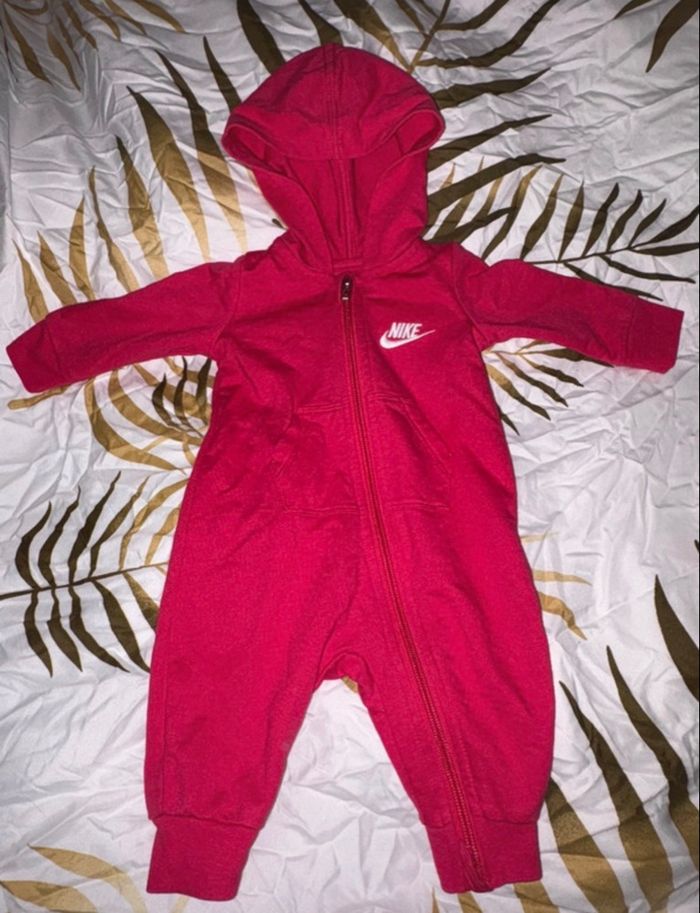 Combinaison Nike 3 mois (56-62 cm)