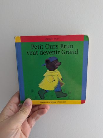 Petit ours brun veut devenir grand 🏠