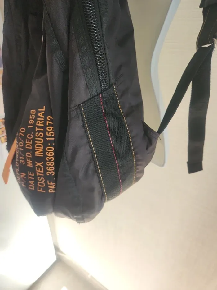 Sac à dos en toile parachute noir et orange - photo numéro 6