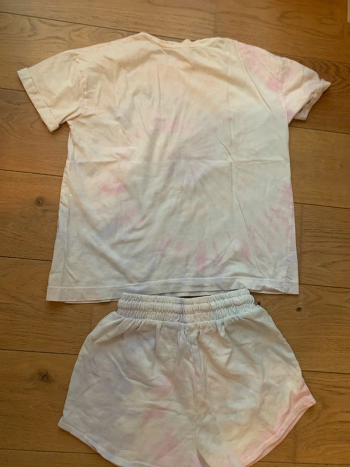 Ensemble de short et t-shirt tie die - photo numéro 2