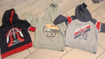 Lot sweat à capuche 4 ans
