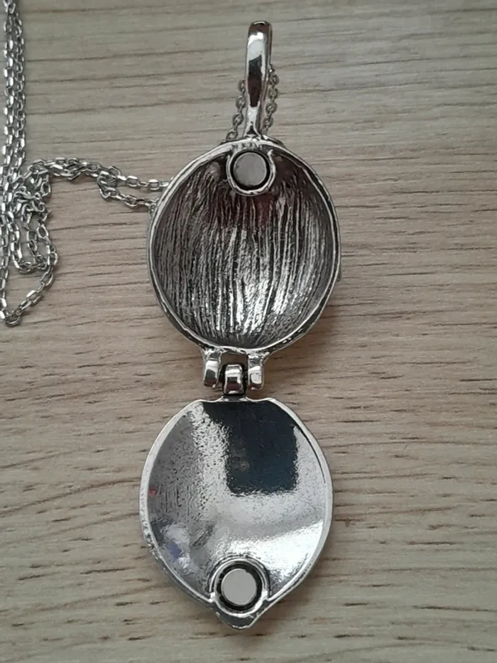 Collier Verveine, Vampire Diaries, Elena Gilbert, chaine en argent 925, argenté - photo numéro 5