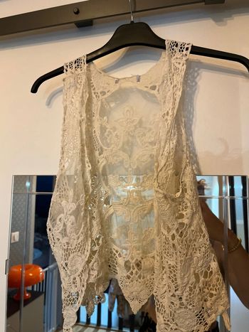 Gilet sans manches en dentelles vintage
