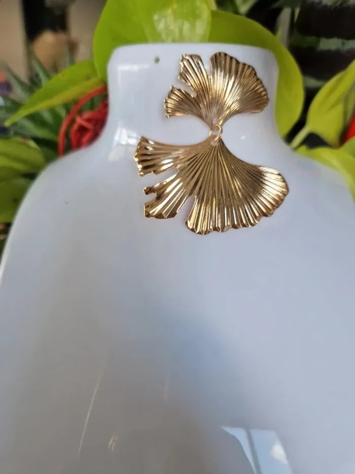 Boucles d'oreilles fantaisies dorées feuilles - photo numéro 3