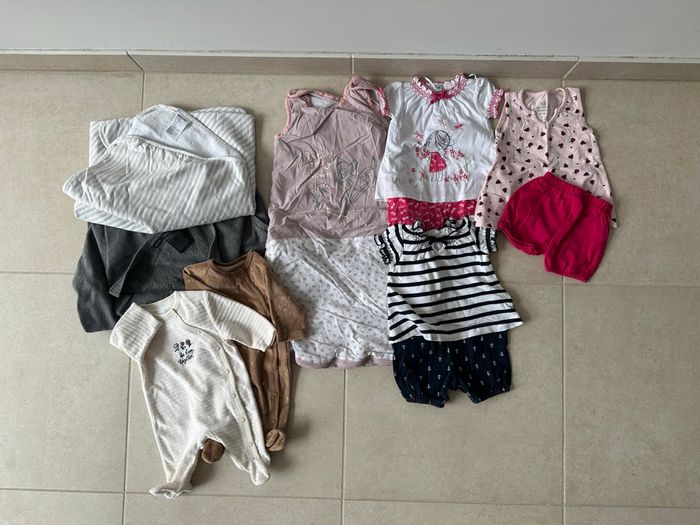 Lot 1 mois bébé fille - photo numéro 2