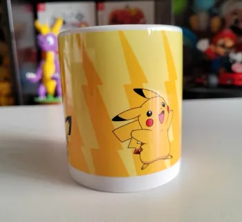 Tasse Pokémon / Evolution Pichu, Pikachu et Raichu 2015