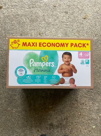 Couches pampers taille 4 HARMONIE