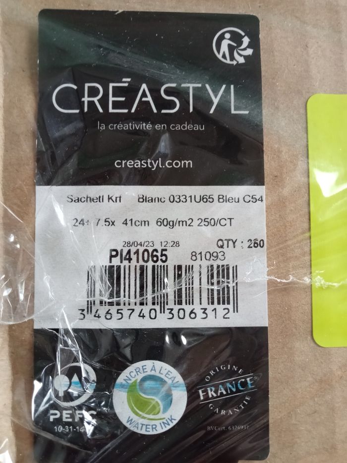 Lot 250 pochettes cadeaux. - photo numéro 2