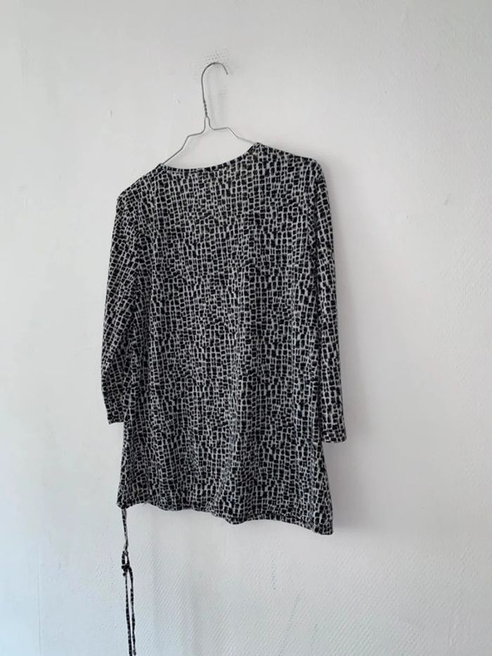 Blouse noire et blanche femme taille 42/44 - photo numéro 4