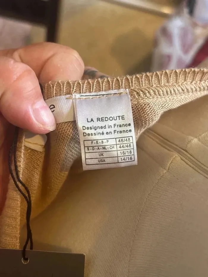 Pull fin taille 46/48 marque redoute création neuf avec étiquette - photo numéro 5