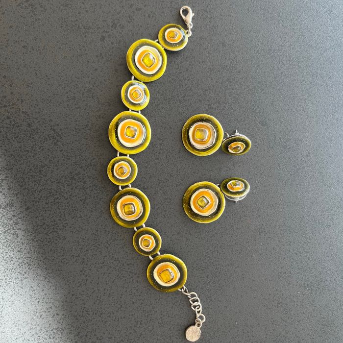 Bracelet et boucles d’oreilles