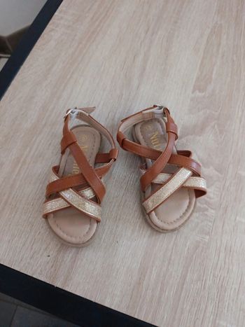 Sandales