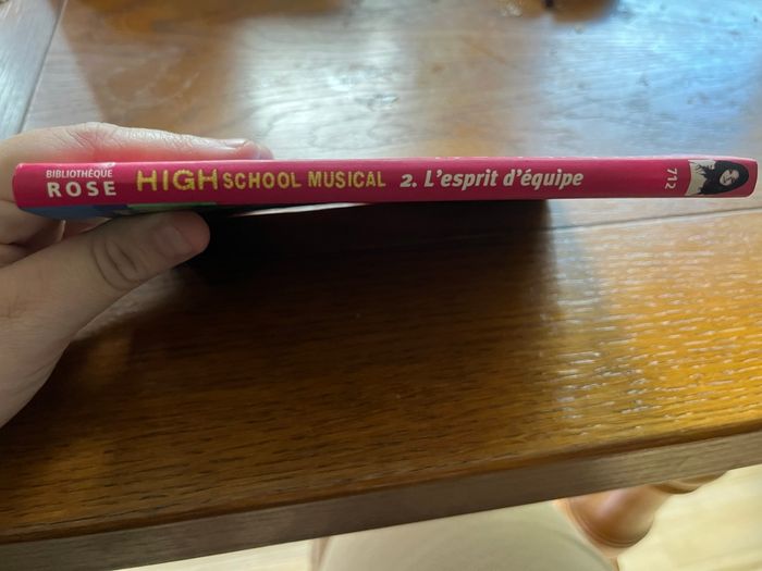 Livre High School Musical Tome 2 - photo numéro 3