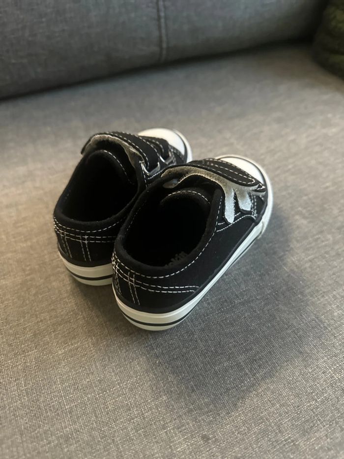 Basket scratch taille 21 - photo numéro 2