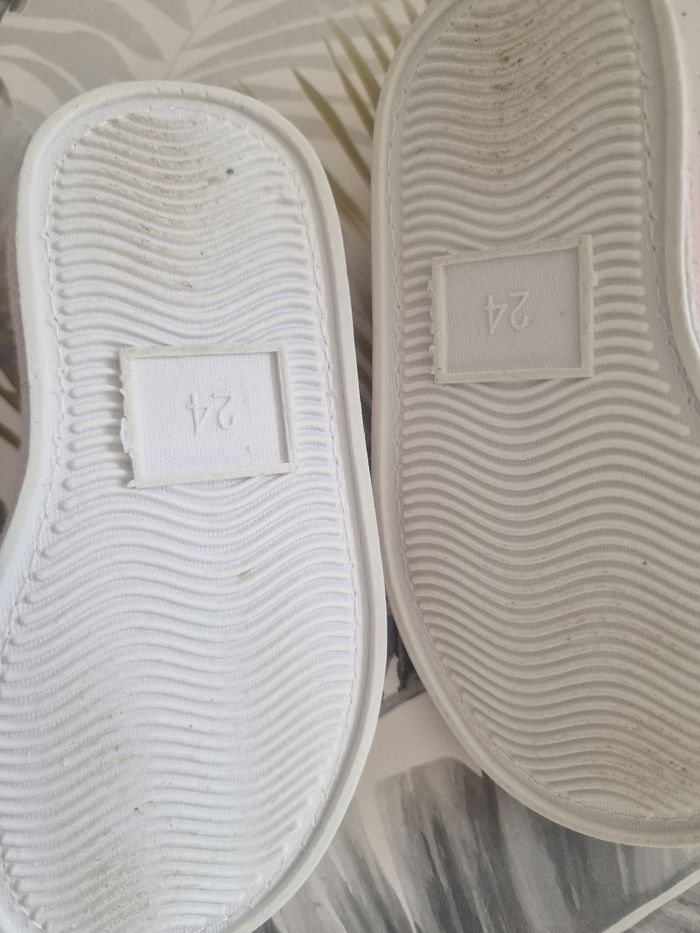 Chaussons taille 24 - photo numéro 4