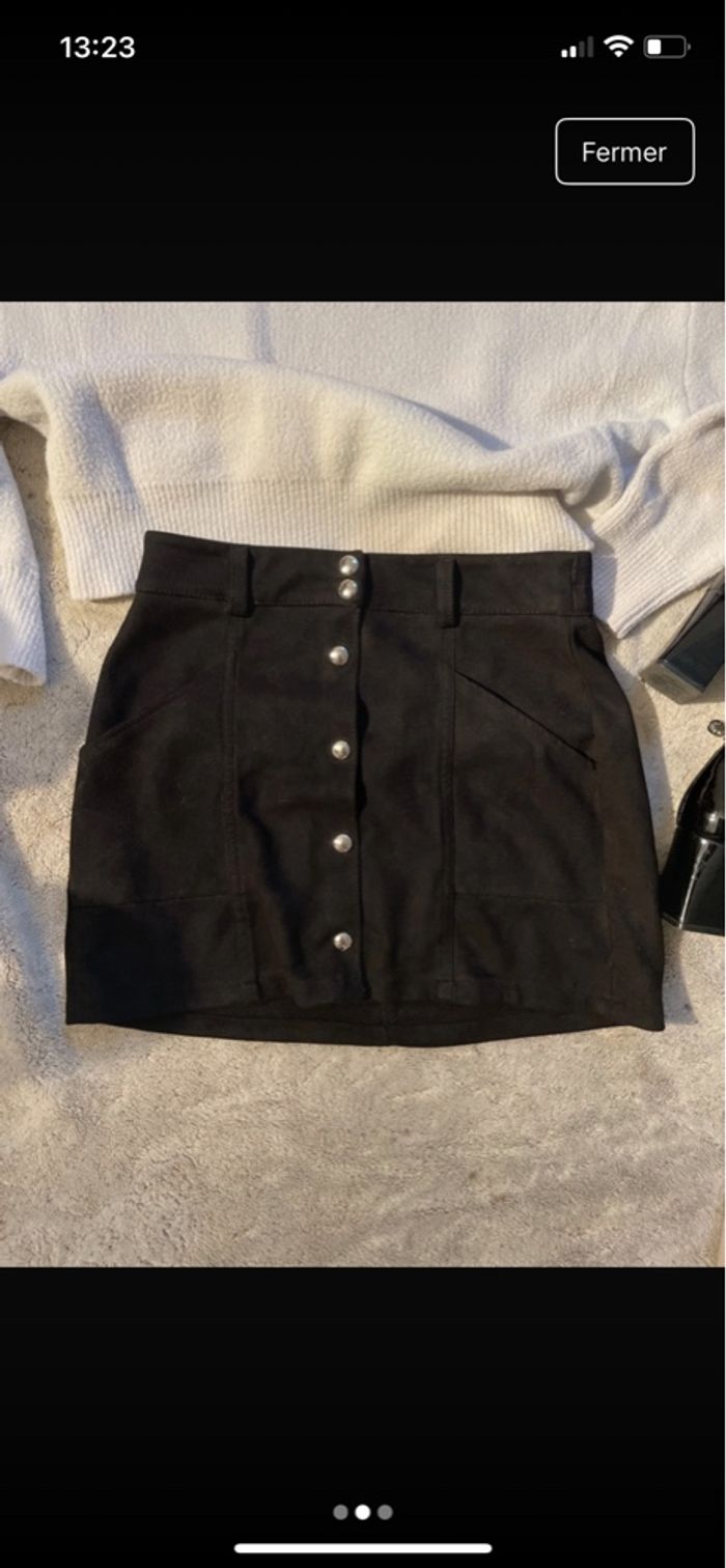 Jupe en daim noir Bershka - photo numéro 2