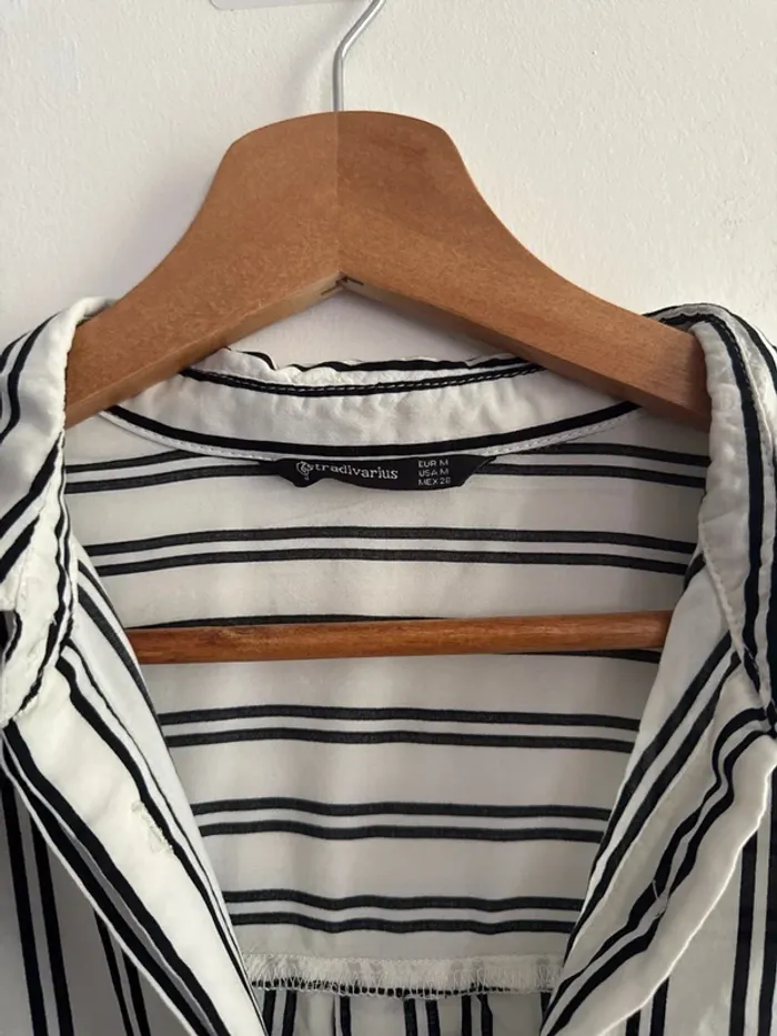 Chemise blanche, rayure noire, taille M, Stradivarius - photo numéro 2