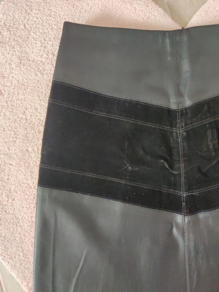 Jupe noire - photo numéro 2
