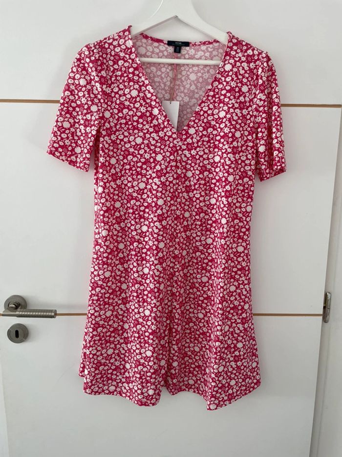Robe rose fleurie XS Kiabi