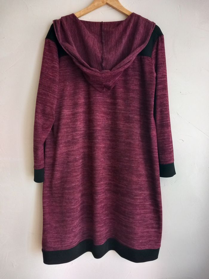 Long cardigan couleur  burgundy et noir - photo numéro 3