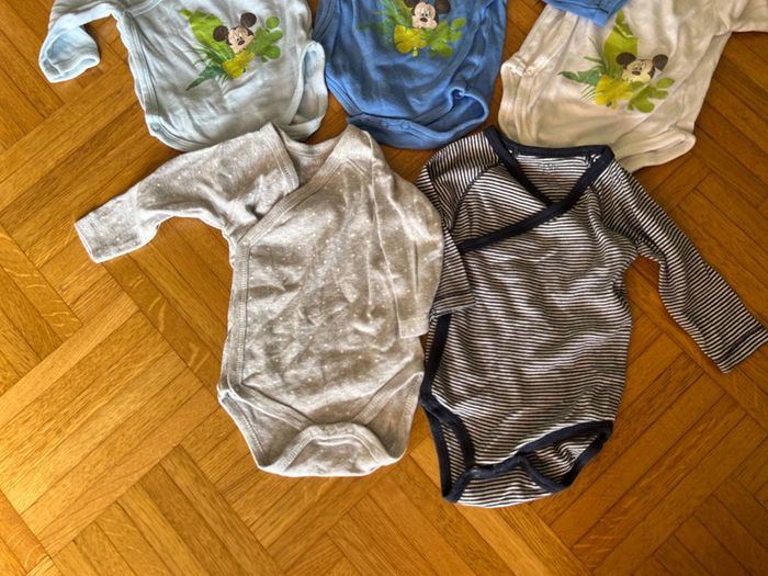 Lot 5 bodies manches longues 3mois - photo numéro 2