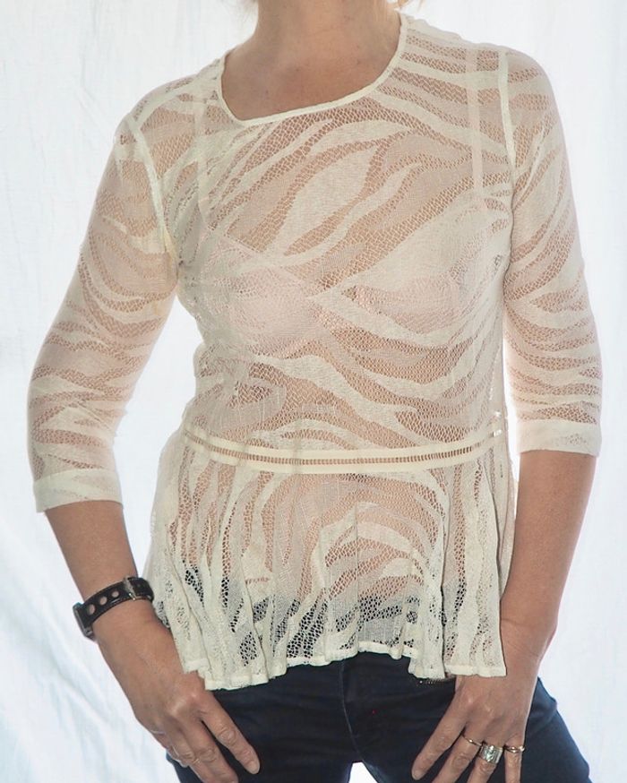 très jolie blouse Roseanna vu sur Audrey Lombard