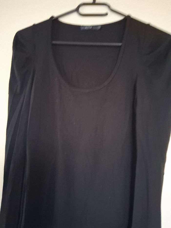 Sweat shirt noir ' T- XS " - photo numéro 2