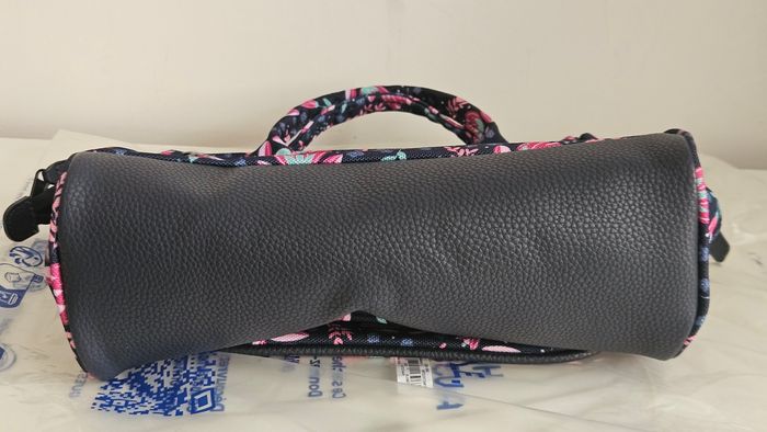 Sac à main crossbody Cabaïa neuf non utilisé- taille médium - photo numéro 4