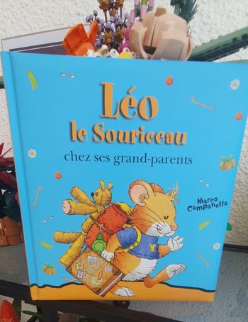 Livre Léo le souriceau chez ses grands-parents