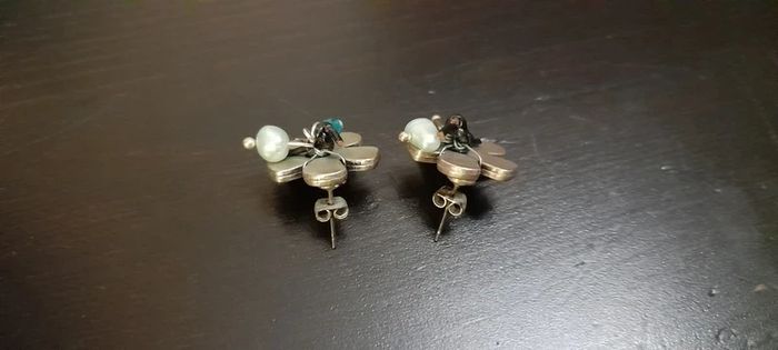Boucles d'oreille Claire' s en très bon état - photo numéro 2