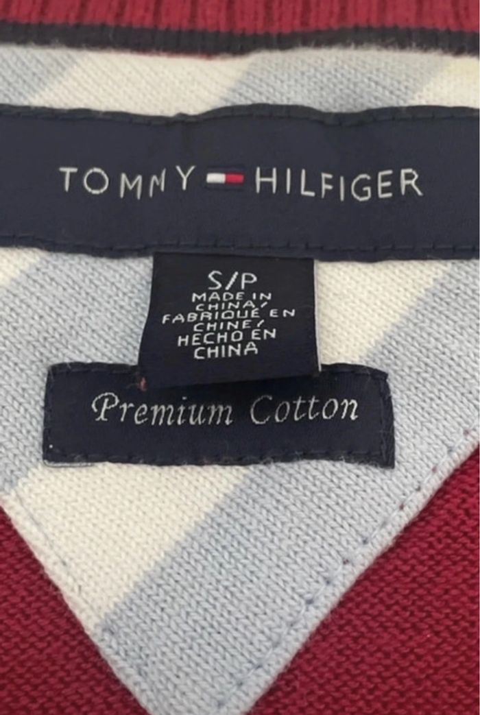 🥶 Pull Tommy Hilfiger. Homme. Rouge. Taille s. Très bon état. - photo numéro 11