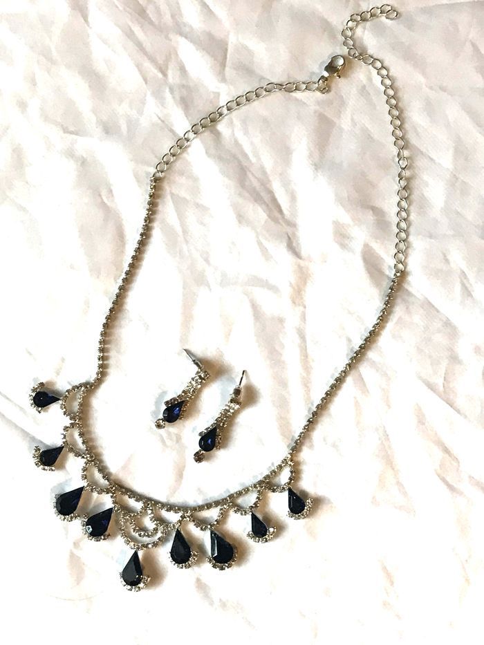 Parure Collier Ras du Cou Tombant Boucles Oreilles Forme Gouttes Bleutées Strass - photo numéro 7