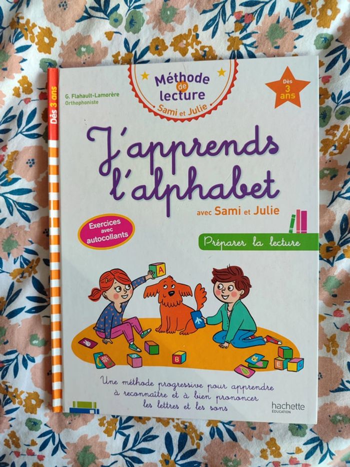 J'apprends l'alphabet avec Sami et Julie