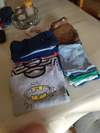 Lot de 21 articles garçon Taille 6 mois, très bon état