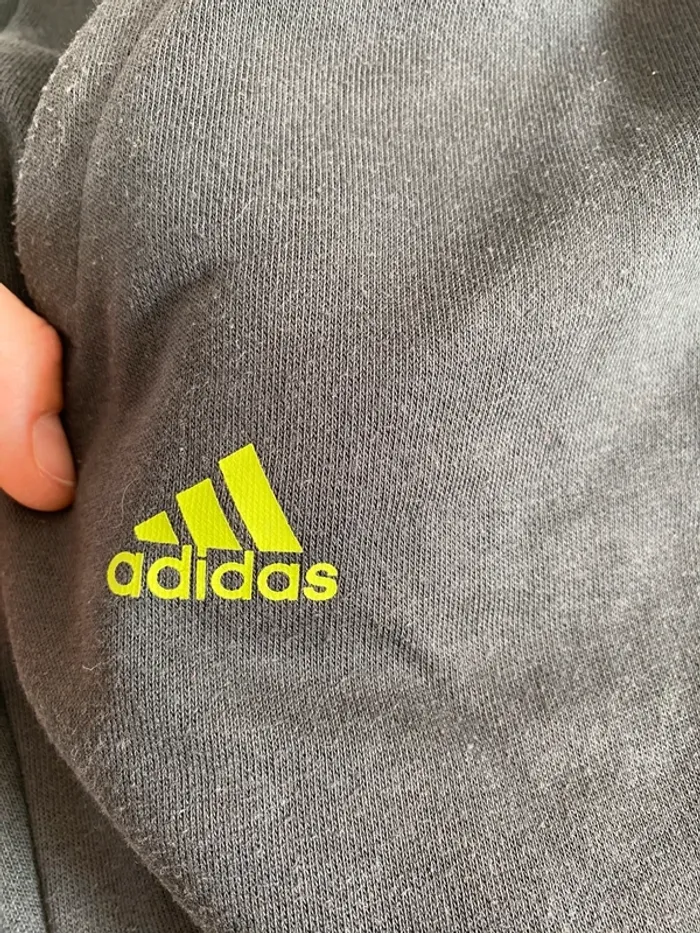 Jogging Adidas Taille 15/16 ans (XS adulte) Look sport & urbain Excellent état ! - photo numéro 3