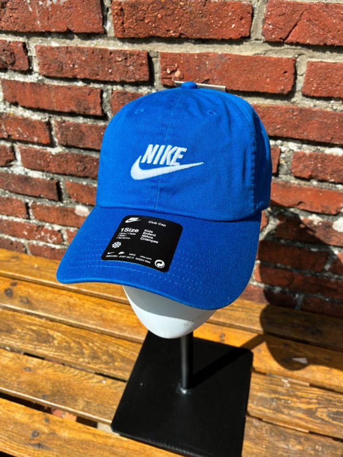 Casquette Nike bleue neuve - photo numéro 2