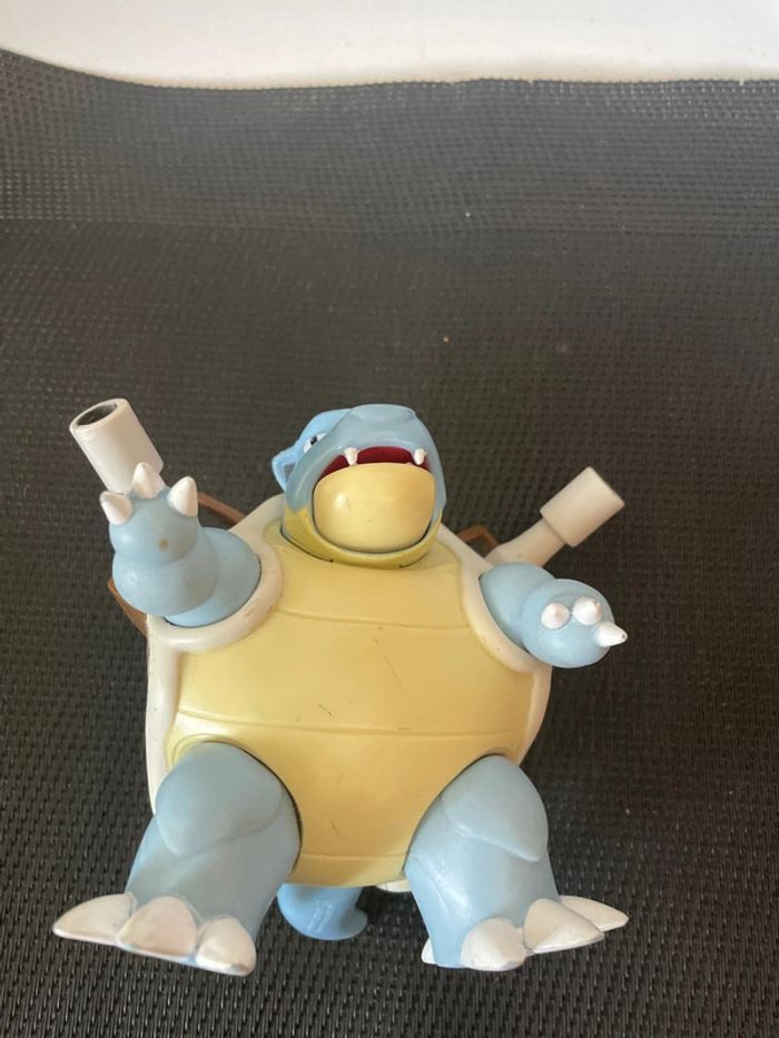 Grande Figurine Tortank WTC Pokémon Nintendo 9cm officiel 2019 - photo numéro 9