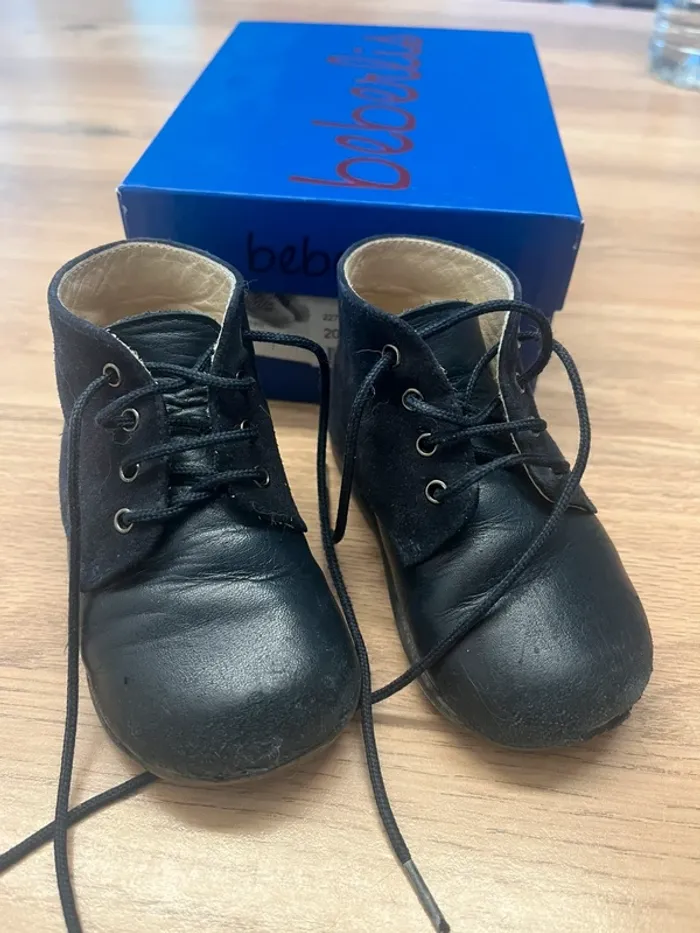 Chaussures en cuir bleues marines à lacets - Beberlis - taille 20