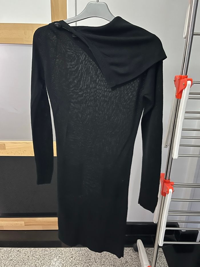 Robe noire col avec bouton S